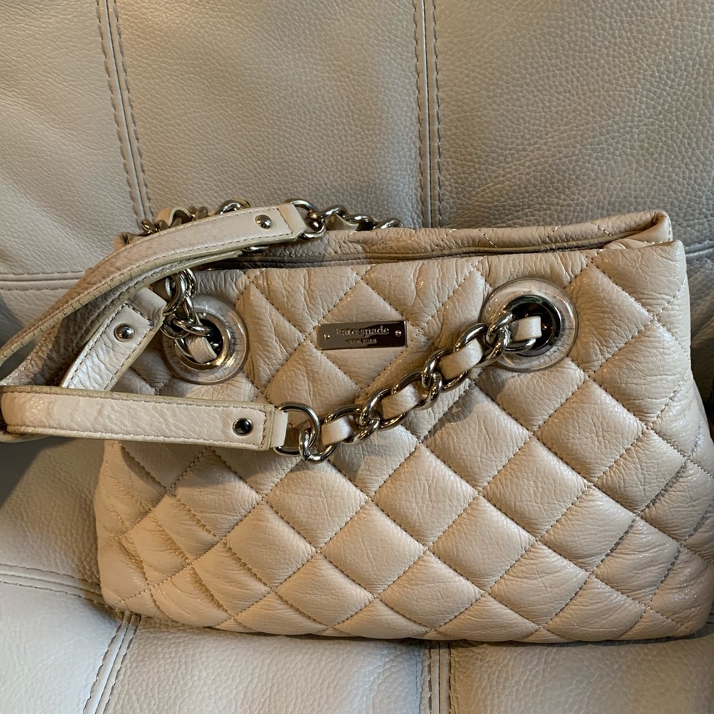 $100
Kate Spade New York Gold Coast Elizabeth Shoulder bag